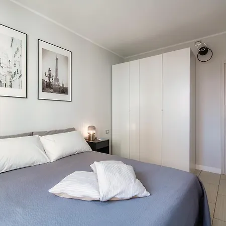 דירה Spacious Joivy Apt In Stunning