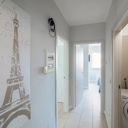 דירה Spacious Joivy Apt In Stunning