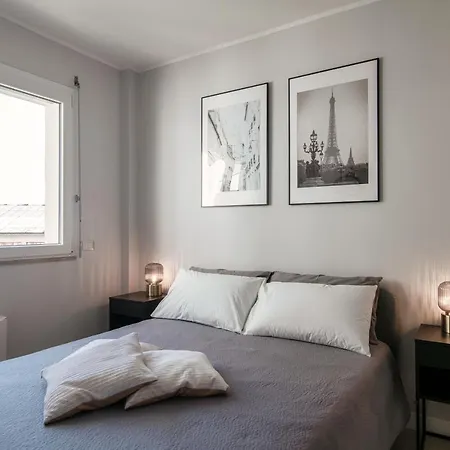 Spacious Joivy Apt In Stunning דירה קומו
